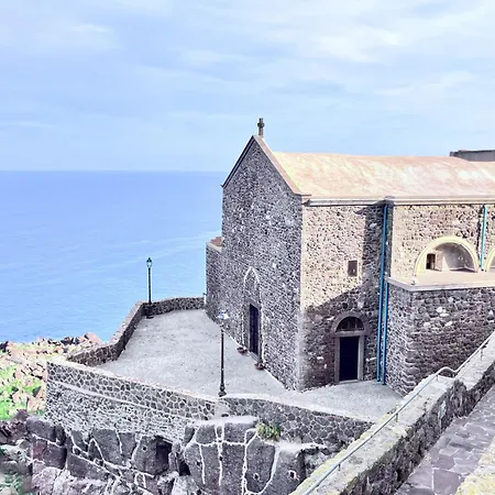 Attico Con Ampio Terrazzo E Vista Mozzafiato Vicino Il Mare *