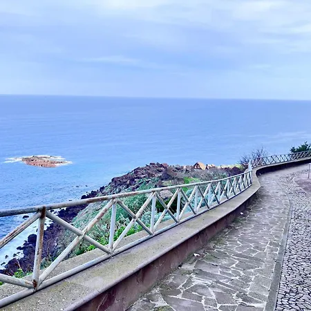 Attico Con Ampio Terrazzo E Vista Mozzafiato Vicino Il Mare