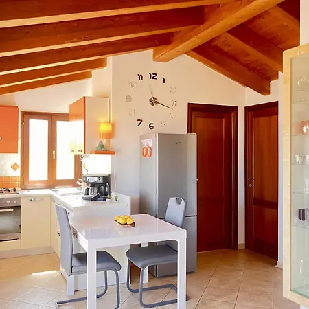 Attico Con Ampio Terrazzo E Vista Mozzafiato Vicino Il Mare Apartment