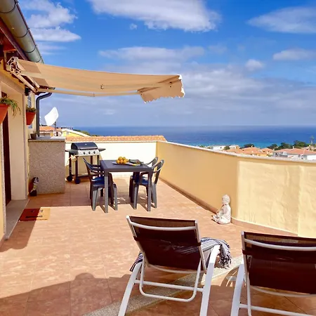 Attico Con Ampio Terrazzo E Vista Mozzafiato Vicino Il Mare Apartment *